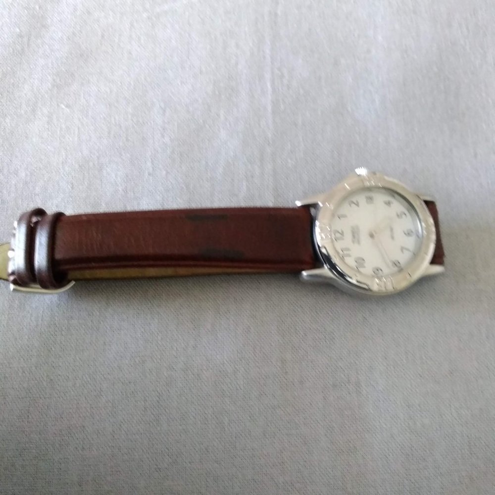 Timex Ladies Watch - Picture 5 of 15